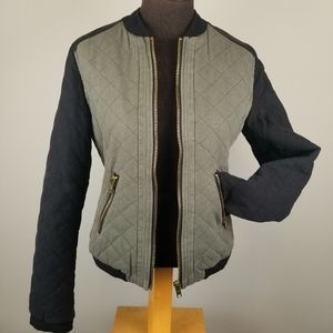 Lined quilted bomber jacket with gold zippet